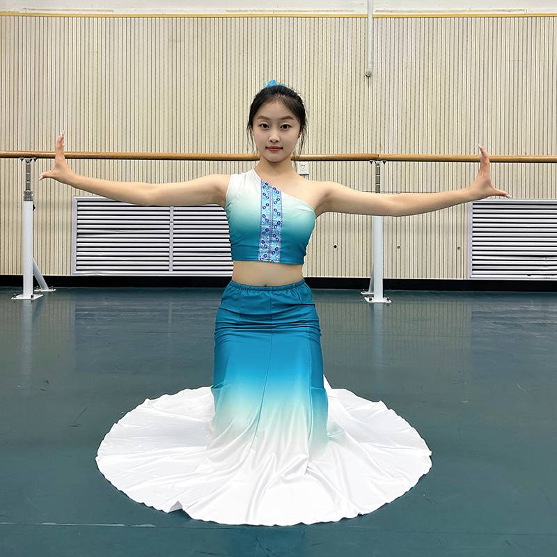 Lake blue and white, eight 360-degree skirts plus one shoulder